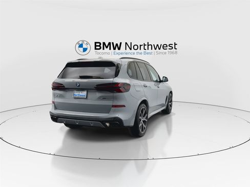 Used 2025 BMW X5 xDrive50e w/ M Sport Package image 2