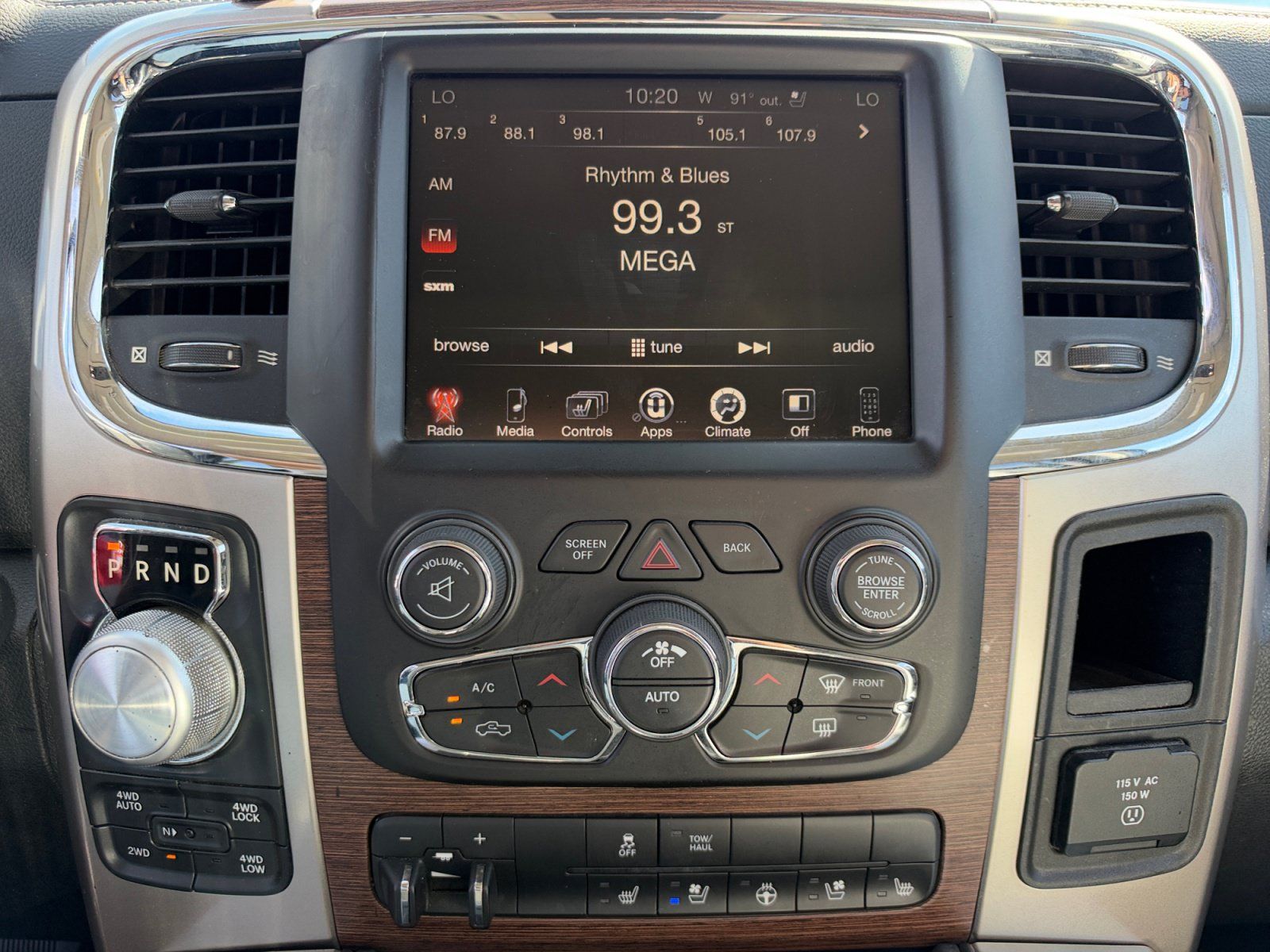 Used 2016 RAM 1500 Laramie w/ Convenience Group AWD/4WD image 26