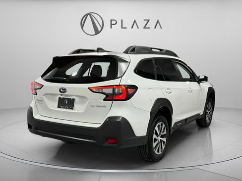 Used 2024 Subaru Outback Premium image 5