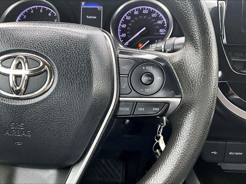 Used 2021 Toyota Camry LE FWD image 17