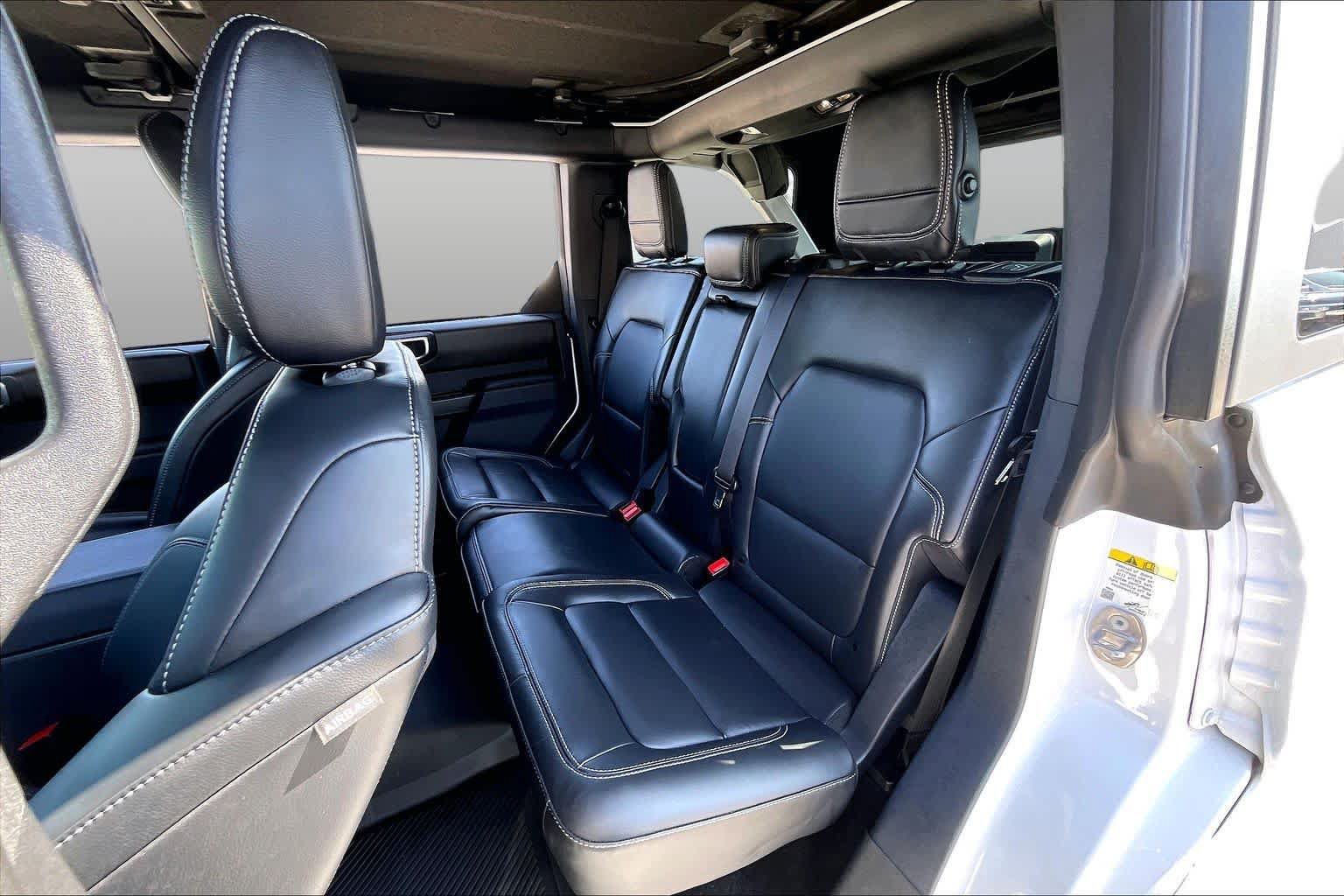 Used 2025 Ford Bronco Outer Banks AWD/4WD image 17