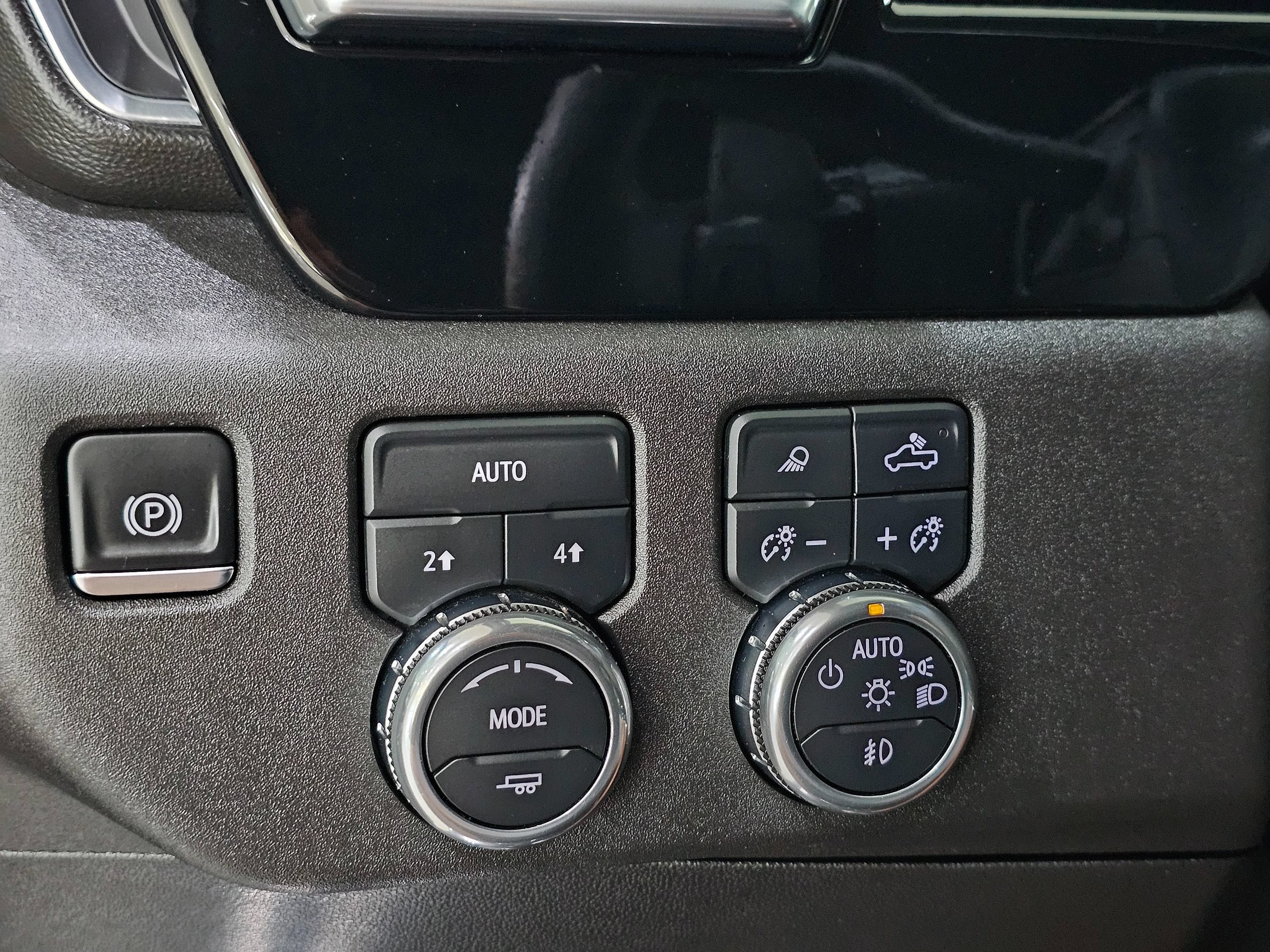 Used 2025 GMC Sierra 1500 SLT w/ SLT Premium Package AWD/4WD image 47