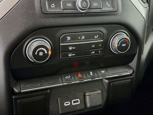 Used 2021 Chevrolet Silverado 1500 Custom RWD image 14