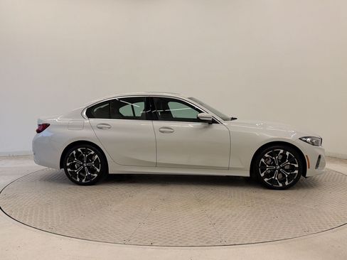 Used 2025 BMW 330i Sedan w/ Convenience Package RWD image 8