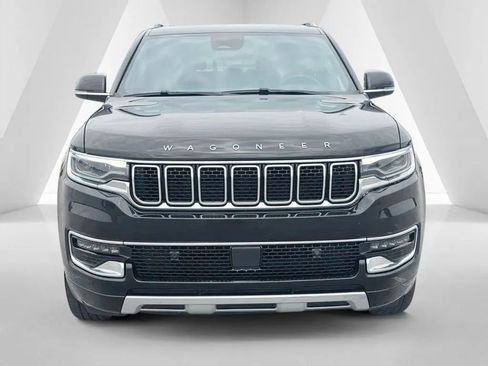 Used 2023 Jeep Wagoneer Series II AWD/4WD image 2