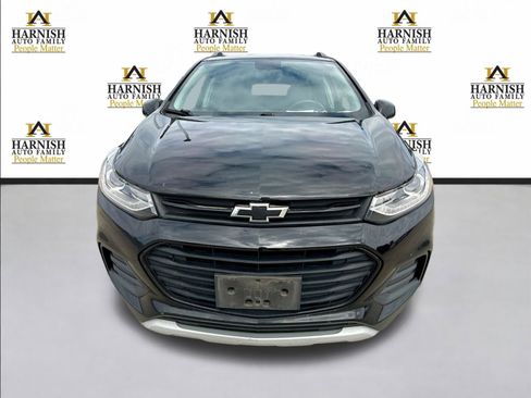 Used 2019 Chevrolet Trax LT w/ Sun & Sound Package AWD/4WD image 10