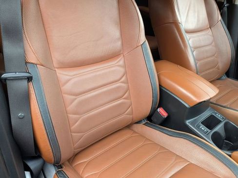 Used 2017 Nissan Rogue SL w/ SL Premium Package image 39