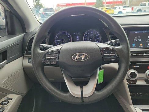 Used 2019 Hyundai Elantra SEL image 11