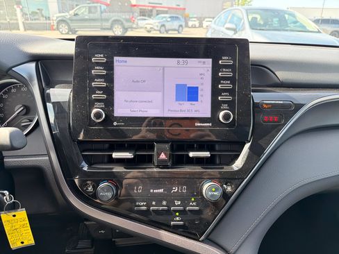 Used 2024 Toyota Camry LE FWD image 18