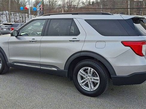 Certified 2021 Ford Explorer XLT w/ Equipment Group 202A image 6