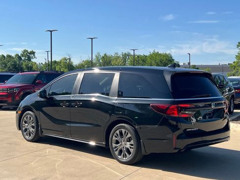 Used 2025 Honda Odyssey Touring image 10