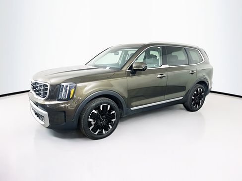 Used 2024 Kia Telluride SX FWD image 3