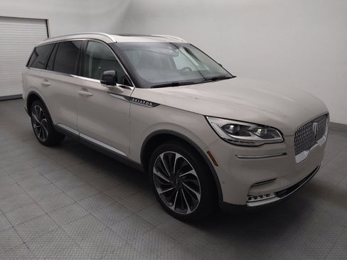 Used 2020 Lincoln Aviator Reserve w/ Equipment Group 202A AWD/4WD image 11