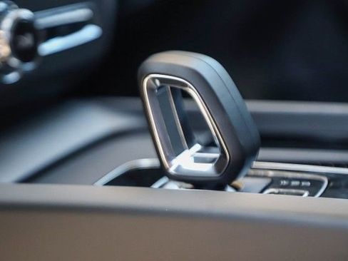 New 2025 Volvo XC60 B5 Core w/ Protection Package Premier image 24