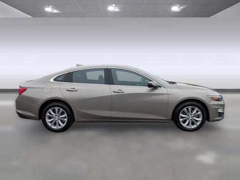 Used 2024 Chevrolet Malibu LT image 8