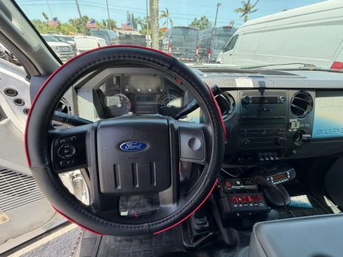 Used 2015 Ford F550 4x4 Crew Cab Super Duty image 11