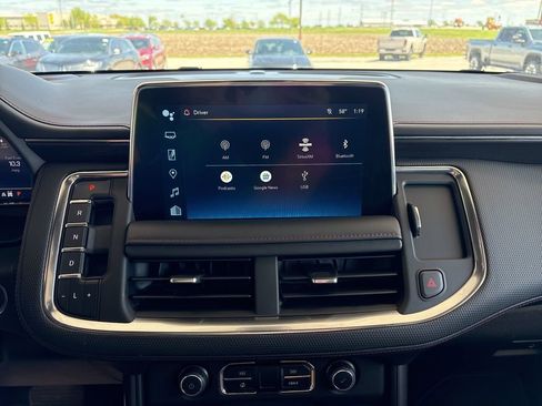 Used 2022 Chevrolet Suburban RST w/ Luxury Package AWD/4WD image 35