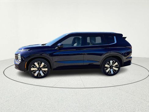 New 2026 Mitsubishi Outlander SEL FWD image 3