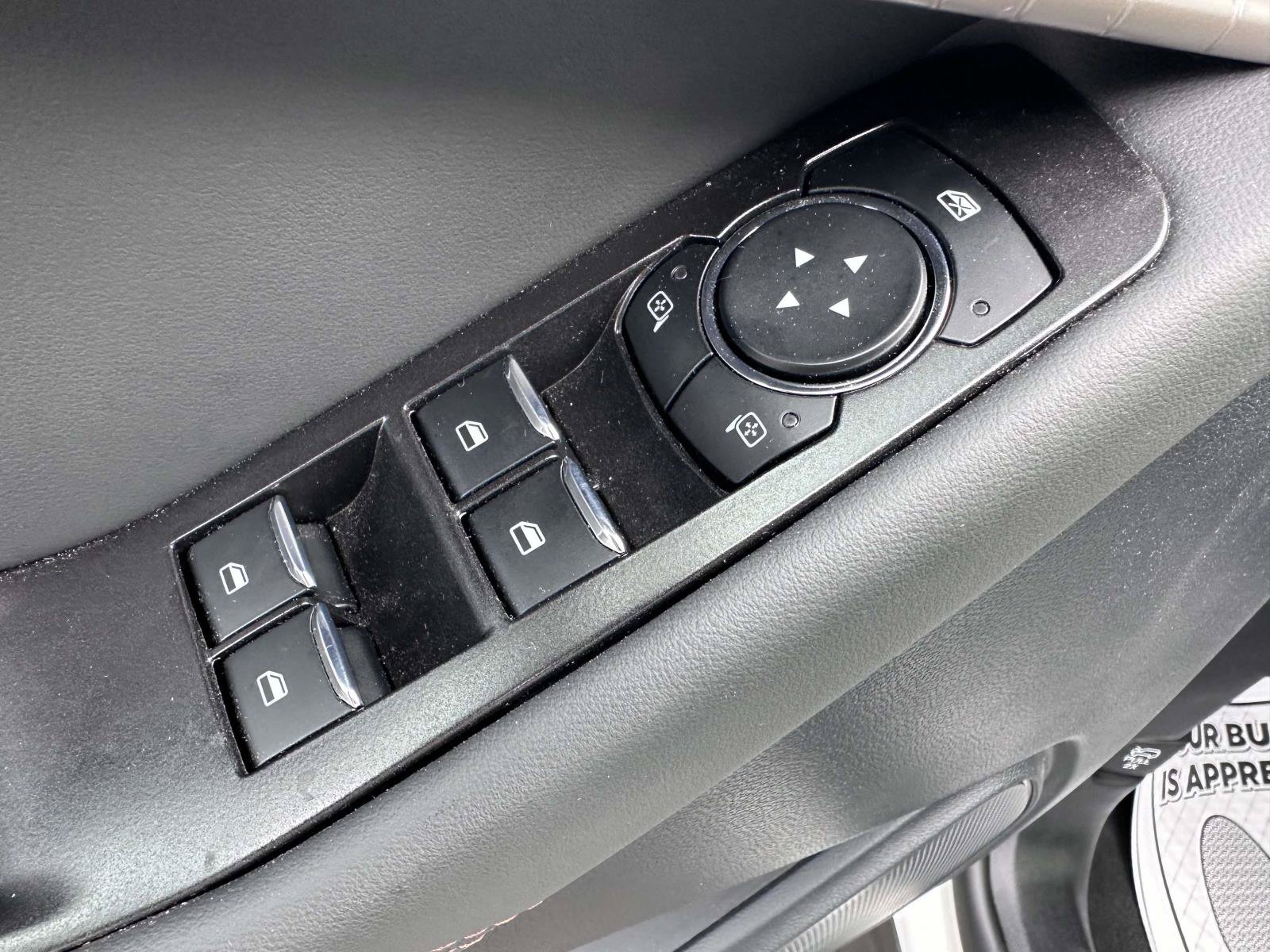 Used 2026 Ford Explorer Active AWD/4WD image 10
