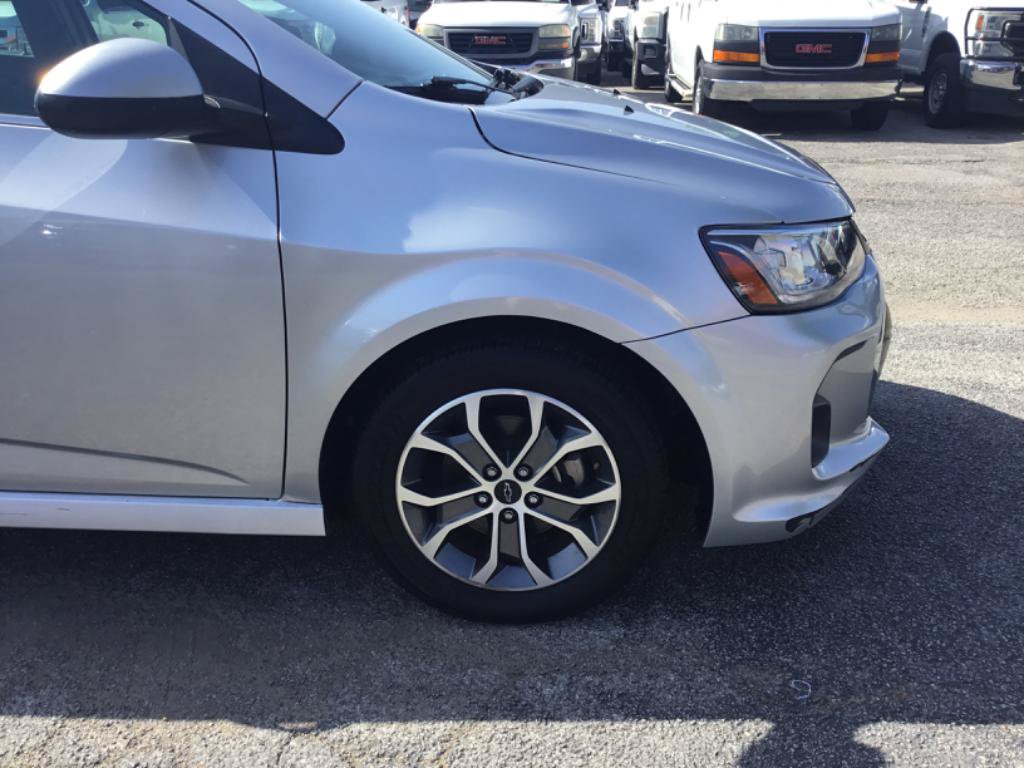 Used 2018 Chevrolet Sonic LT w/ RS Package FWD image 11