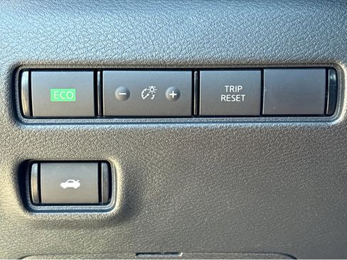 Certified 2024 Nissan Sentra SV image 12