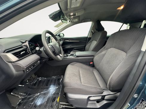 Used 2025 Toyota Camry LE FWD image 23