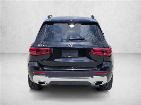 Certified 2025 Mercedes-Benz GLB 250 image 6