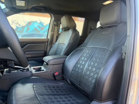 Used 2025 Toyota Tacoma TRD Sport AWD/4WD image 12