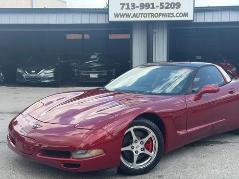 Used 2004 Chevrolet Corvette Coupe w/ Roof Package RWD image 20