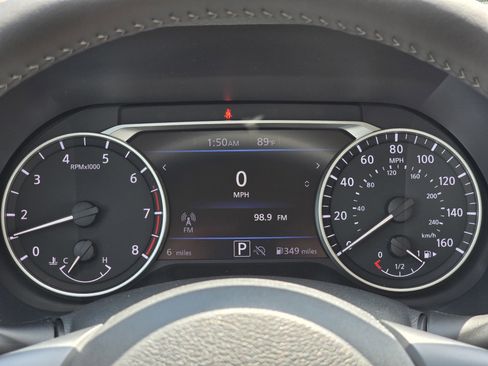 Used 2025 Nissan Sentra SV w/ SV Premium Package FWD image 25