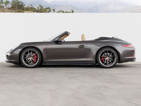 Certified 2013 Porsche 911 Carrera 4S image 2