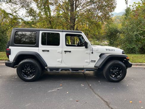 Used 2020 Jeep Wrangler Unlimited Sport image 2
