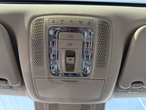 Used 2020 Mercedes-Benz GLS 450 4MATIC image 21