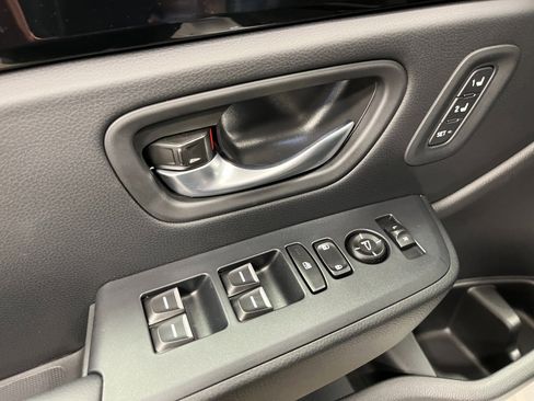 New 2025 Honda Pilot Touring image 12