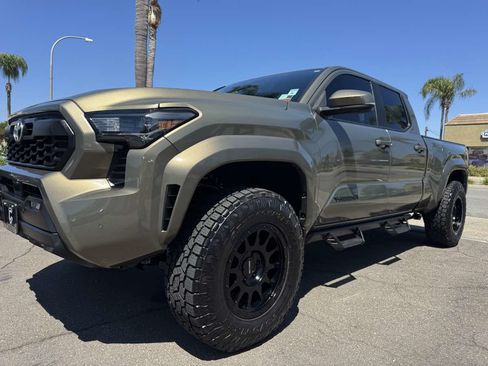 Used 2024 Toyota Tacoma TRD Sport w/ TRD Sport Upgrade Package AWD/4WD image 13