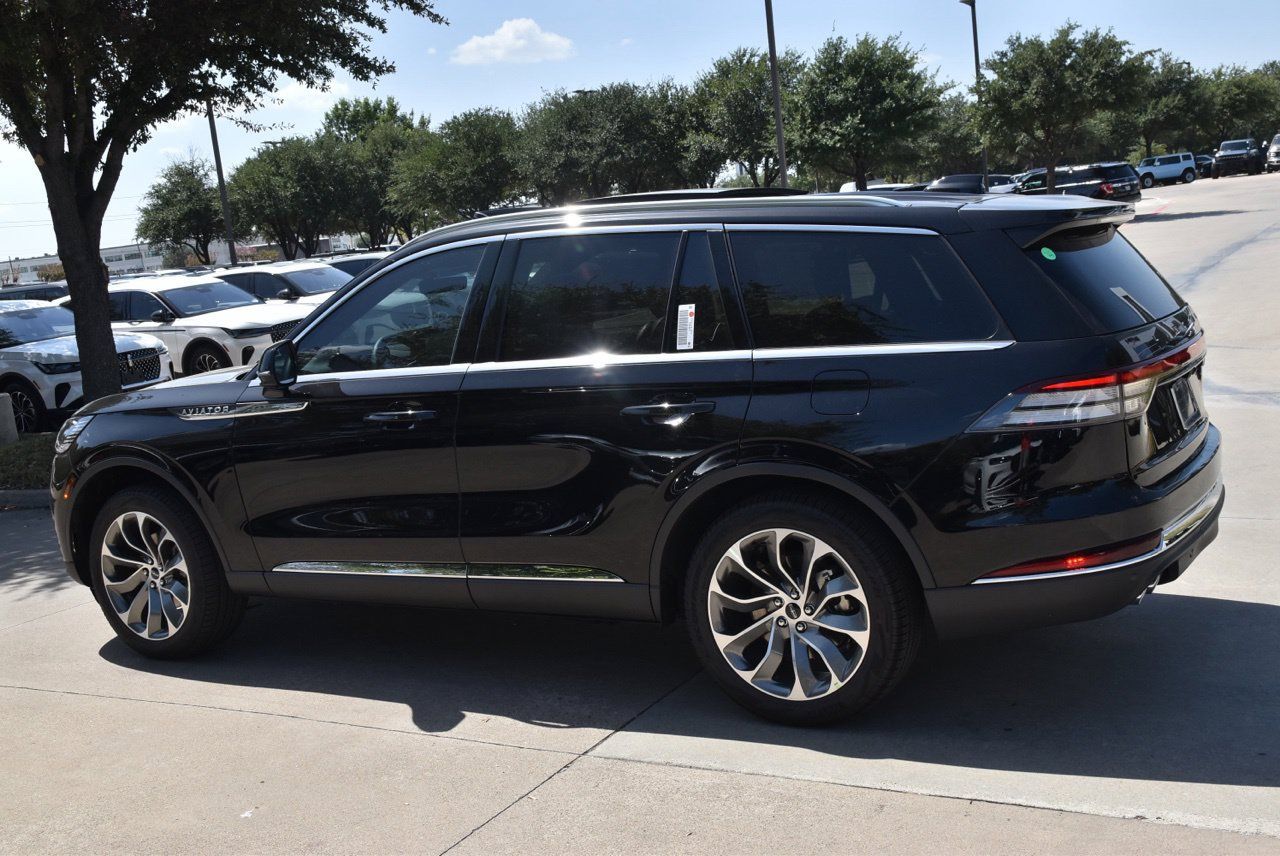 New 2026 Lincoln Aviator Reserve AWD/4WD image 10