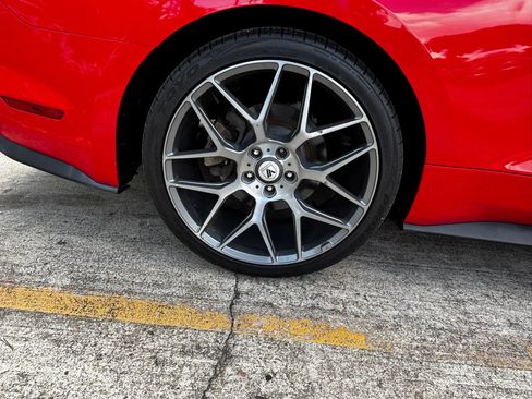 Used 2019 Ford Mustang Coupe RWD image 22
