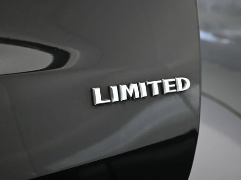 Used 2021 Jeep Grand Cherokee Limited RWD image 34