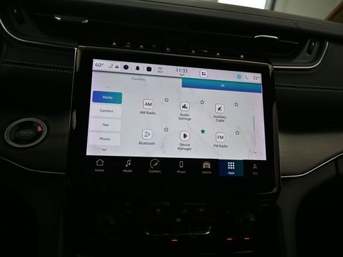 Used 2024 Jeep Grand Cherokee L Overland w/ Luxury Tech Group IV image 23