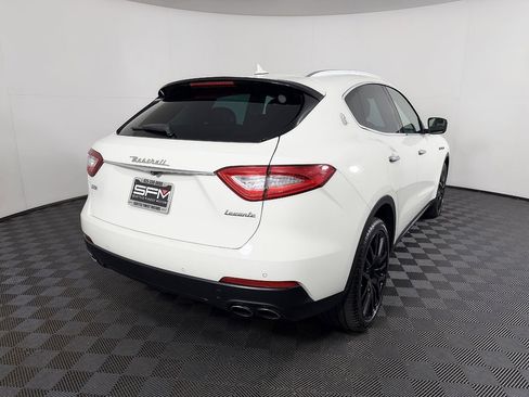 Used 2017 Maserati Levante S AWD/4WD image 9