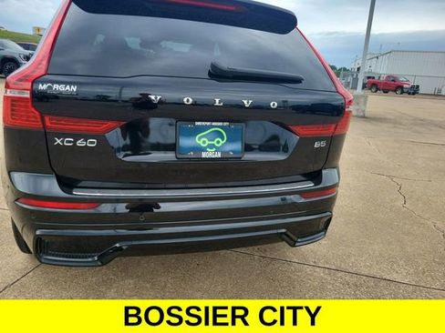 Used 2023 Volvo XC60 B5 Ultimate w/ Protection Package Premier FWD image 33