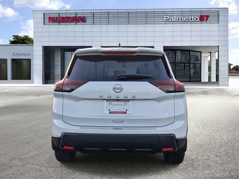 Used 2026 Nissan Rogue SV FWD image 4