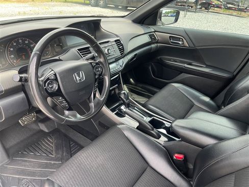 Used 2016 Honda Accord Sport image 9
