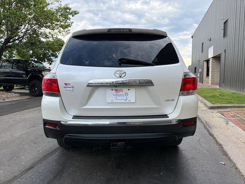 Used 2013 Toyota Highlander SE AWD/4WD image 4