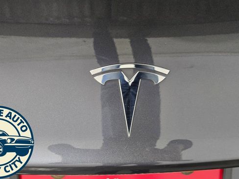 Used 2018 Tesla Model 3 Long Range AWD/4WD image 27