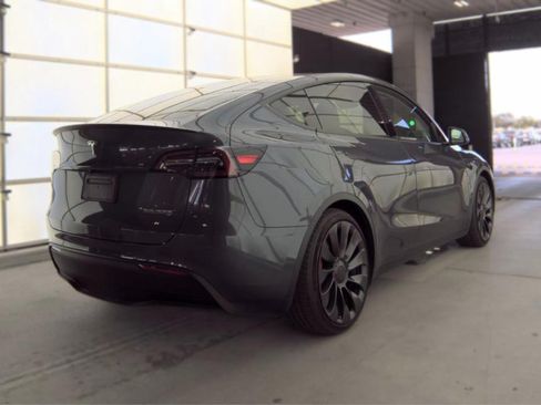 Used 2023 Tesla Model Y Long Range AWD/4WD image 6