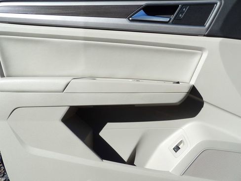 Used 2019 Volkswagen Atlas SE image 8