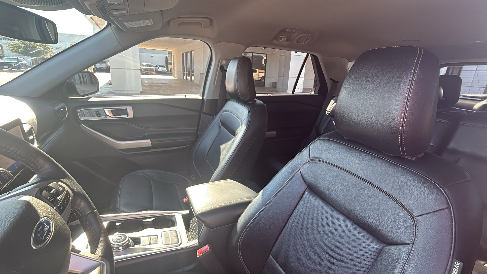 Used 2022 Ford Explorer Limited w/ Equipment Group 301A RWD image 14