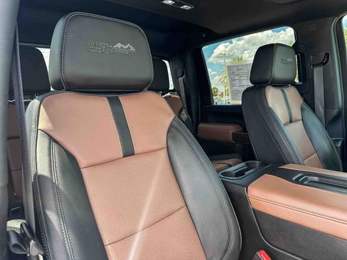 Used 2020 Chevrolet Silverado 2500 High Country w/ Z71 Off-Road Package AWD/4WD image 25