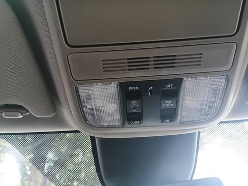 Used 2023 Honda Odyssey EX-L image 11